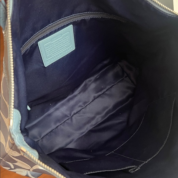 Coach Lora blue and Gray canvas and leather Signature shoulder bag - Picture 10 of 10
